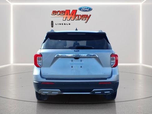 Used 2023 Ford Explorer XLT w/ Equipment Group 202A image 6