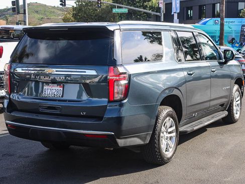 Used 2021 Chevrolet Suburban LT image 9