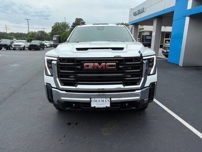 Used 2025 GMC Sierra 2500 Pro w/ Convenience Package