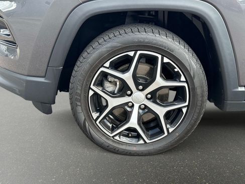 Used 2024 Jeep Compass Limited AWD/4WD image 12