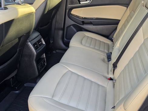 Used 2019 Ford Edge SEL w/ Equipment Group 201A AWD/4WD image 11
