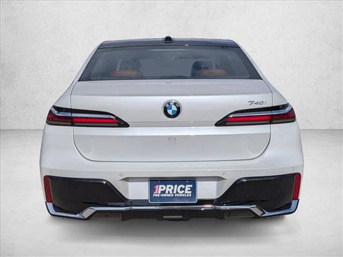 Used 2023 BMW 740i RWD image 6