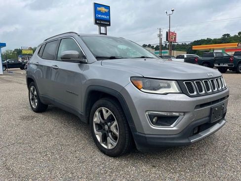 Used 2018 Jeep Compass Limited w/ Navigation Group FWD image 1