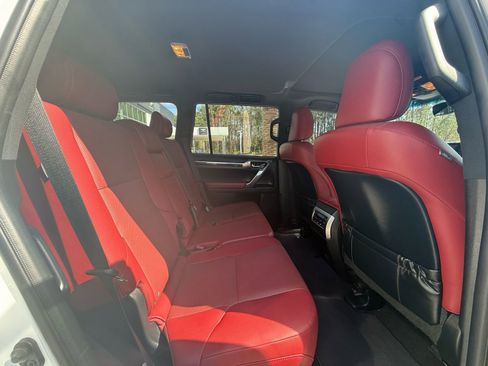 Used 2023 Lexus GX 460 Premium w/ Premium Package image 30