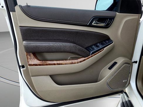 Used 2019 Chevrolet Suburban Premier image 35