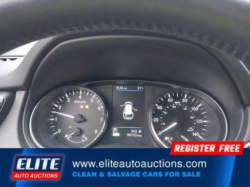 Used 2018 Nissan Rogue SV AWD/4WD image 14