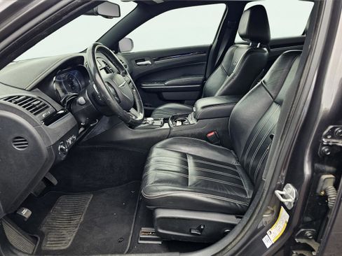 Used 2019 Chrysler 300 S RWD image 16