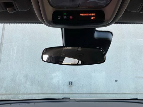 Used 2025 Buick Encore GX Preferred image 16