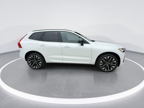 Used 2026 Volvo XC60 T8 Ultra w/ Protection Package Premier AWD/4WD image 9