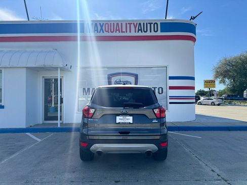 Used 2019 Ford Escape SE FWD image 23