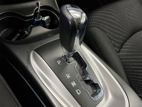 Used 2018 Dodge Journey SE w/ Popular Equipment Group image 15