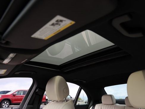 Used 2017 Mercedes-Benz E 300 image 11