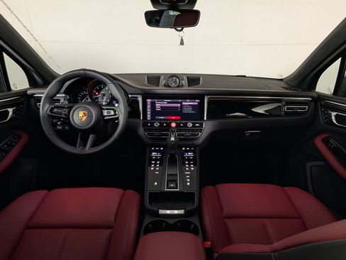 New 2026 Porsche Macan image 20