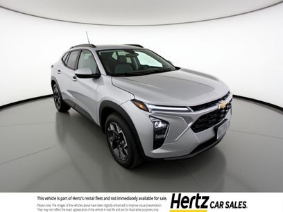 Used 2025 Chevrolet Trax LT