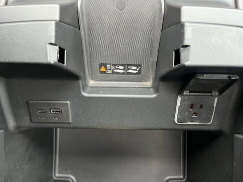 Used 2024 GMC Sierra 3500 Denali w/ Denali Reserve Package image 18