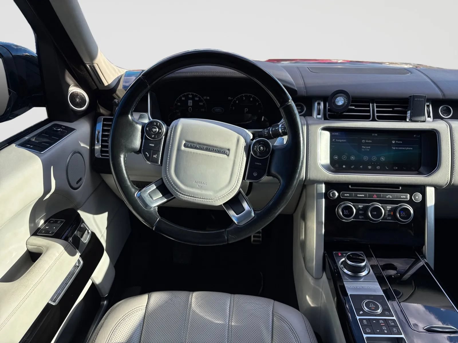Used 2017 Land Rover Range Rover Long Wheelbase Autobiography AWD/4WD image 13