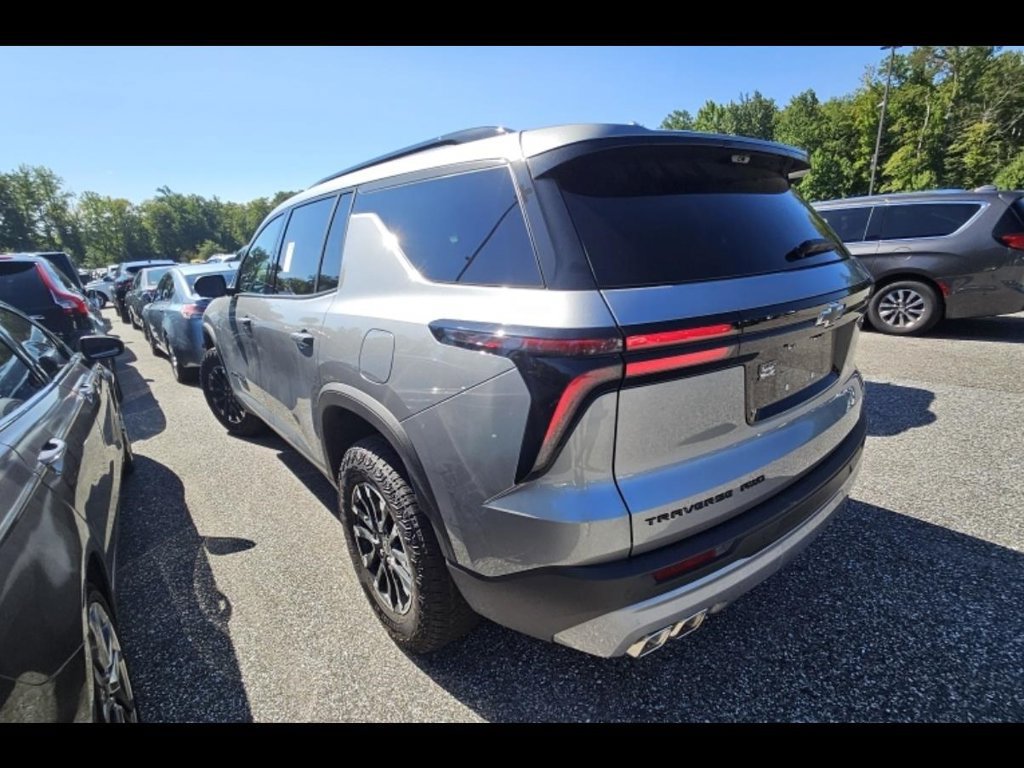 Used 2026 Chevrolet Traverse Z71 w/ Driver Confidence Package AWD/4WD image 5