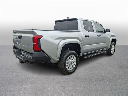 Certified 2025 Toyota Tacoma SR image 4