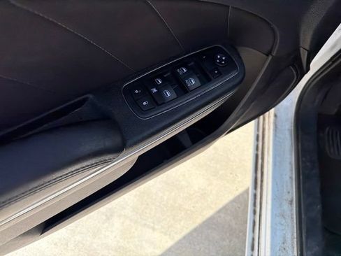 Used 2017 Dodge Charger SXT RWD image 37