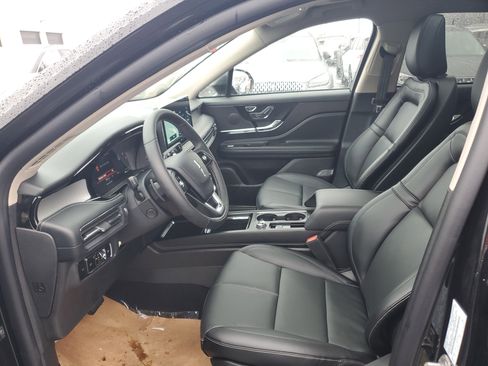 New 2026 Lincoln Corsair Premiere image 12