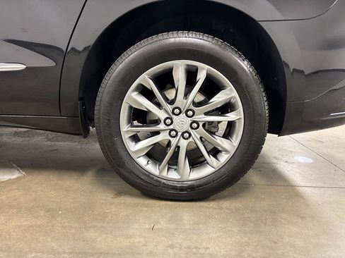 Certified 2022 Buick Enclave Avenir w/ Avenir Technology Package image 15
