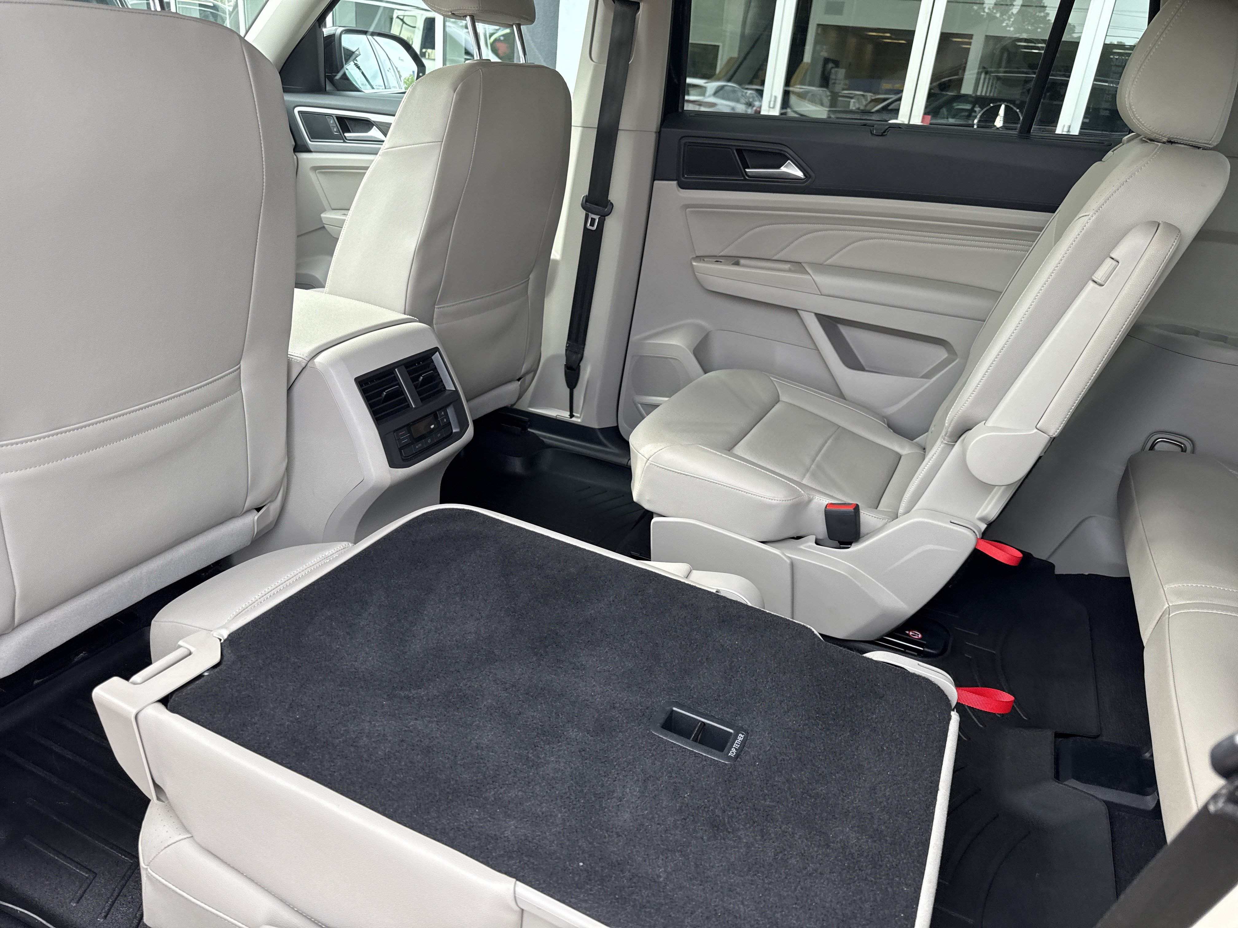 Used 2021 Volkswagen Atlas SE FWD image 12