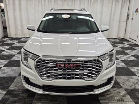 Used 2023 GMC Terrain Denali image 5