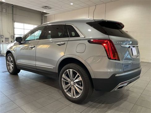 Certified 2025 Cadillac XT5 Premium Luxury image 3
