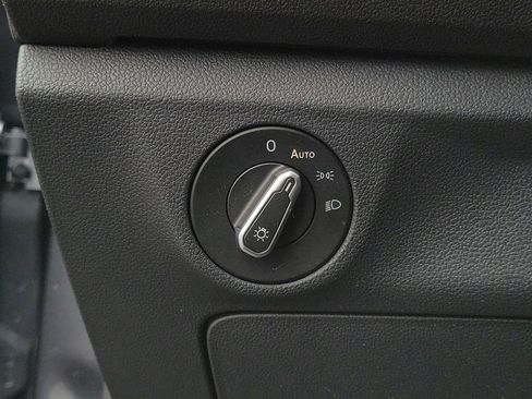 Used 2024 Volkswagen Jetta Sport image 28