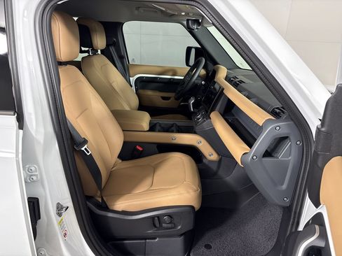 Used 2026 Land Rover Defender 110 S AWD/4WD image 5