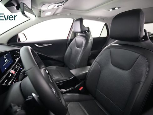 Used 2023 Kia Niro Wave FWD image 4