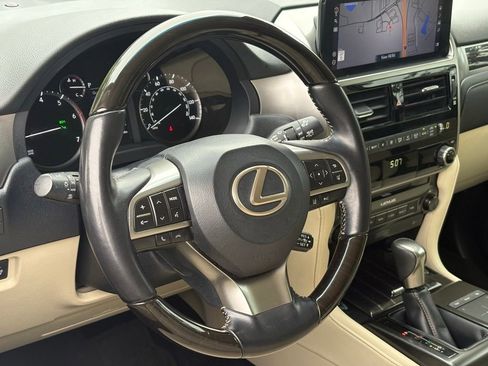 Certified 2022 Lexus GX 460 Premium w/ Accessory Package AWD/4WD image 17