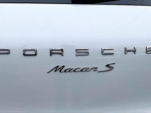 Used 2017 Porsche Macan S image 30