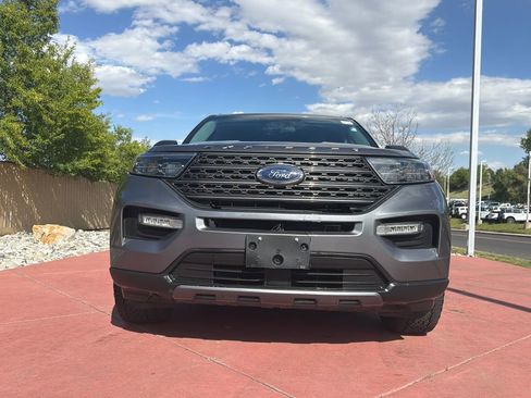 Used 2021 Ford Explorer XLT w/ Equipment Group 202A AWD/4WD image 2