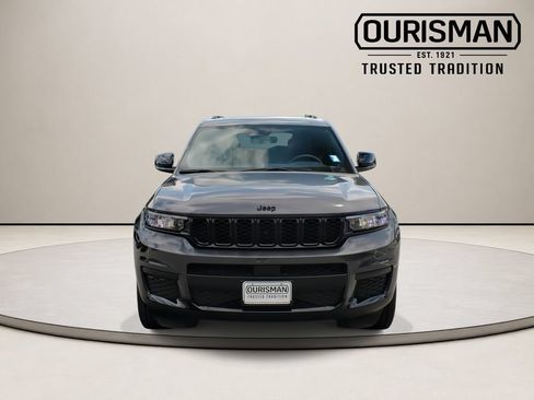 Used 2024 Jeep Grand Cherokee L Altitude AWD/4WD image 4