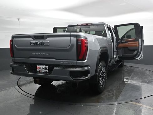 Used 2024 GMC Sierra 3500 Denali Ultimate image 51