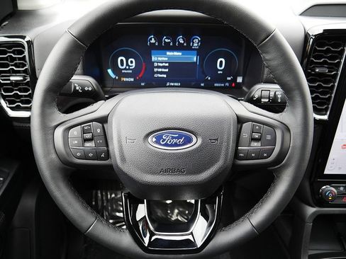 Used 2025 Ford Ranger Lariat w/ FX4 Off-Road Package AWD/4WD image 20