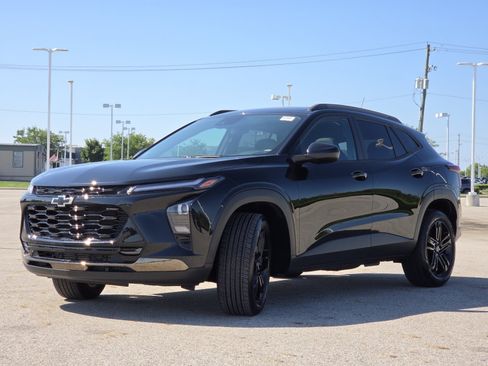 Used 2024 Chevrolet Trax ACTIV w/ Sunroof Package FWD image 13