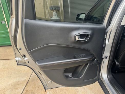 Used 2021 Jeep Compass Limited AWD/4WD image 23