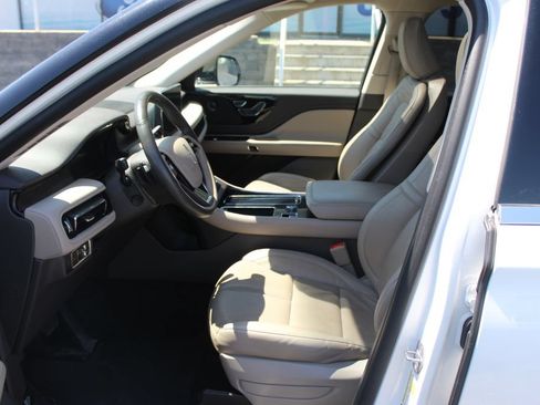 Used 2023 Lincoln Aviator Reserve w/ Equipment Group 201A AWD/4WD image 25