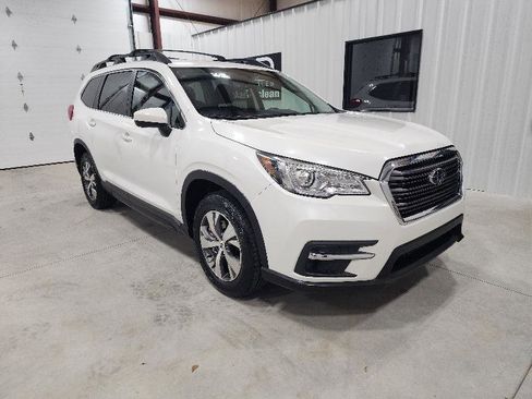 Used 2021 Subaru Ascent Premium w/ Convenience Package image 2