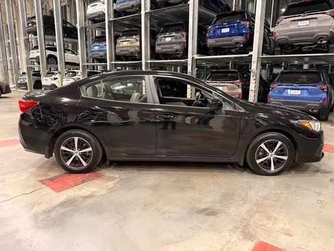 Used 2023 Subaru Impreza Premium image 2