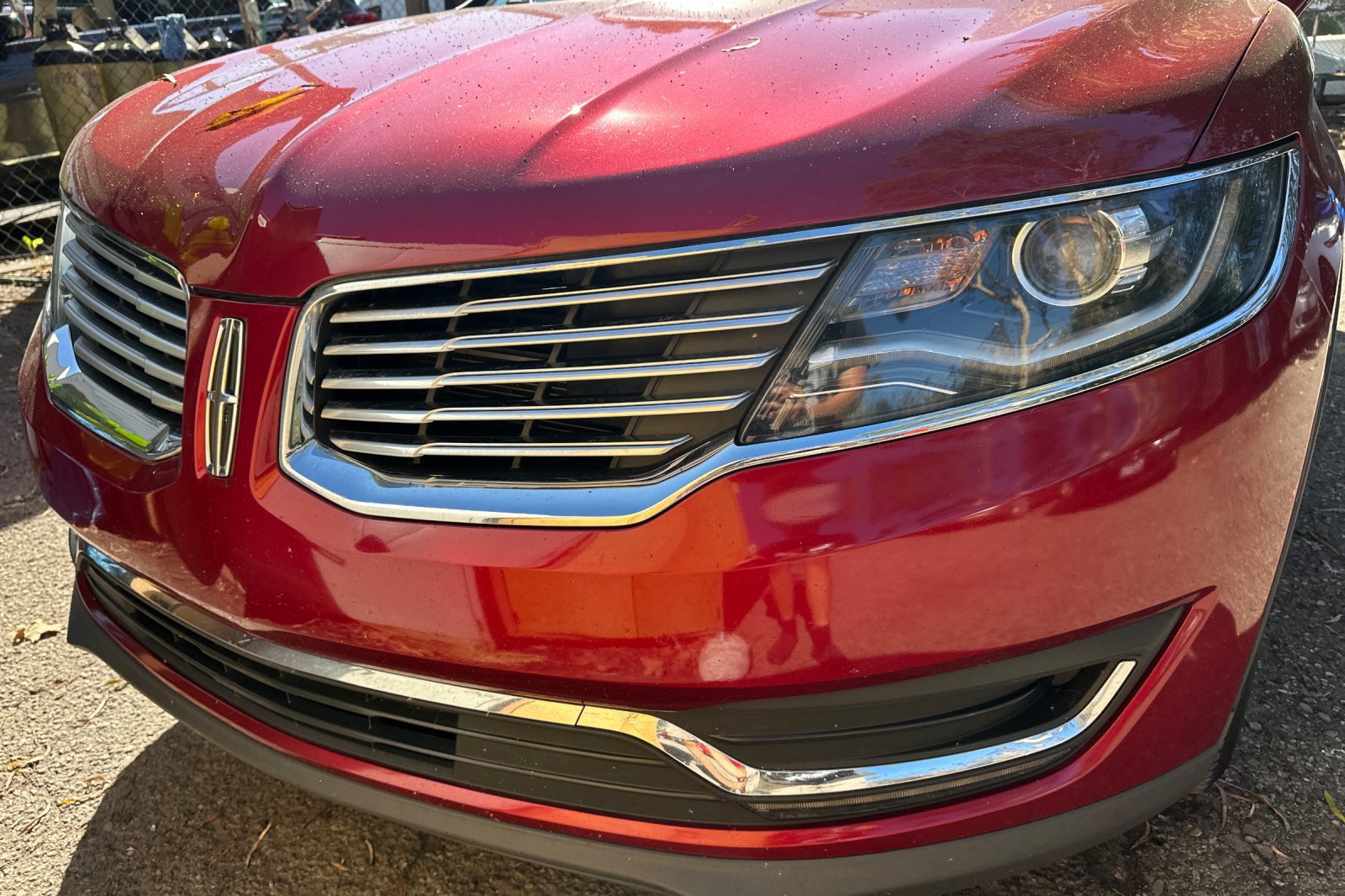 Used 2018 Lincoln MKX Select w/ Select Plus Package AWD/4WD image 3