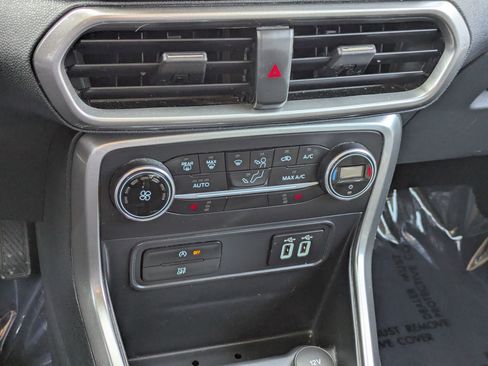 Certified 2020 Ford EcoSport SE w/ SE Convenience Package image 22