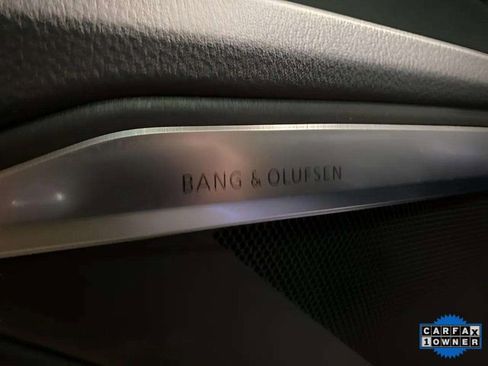 Used 2023 Audi e-tron Premium Plus image 33