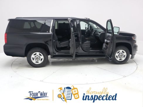 Used 2018 Chevrolet Suburban 3500 LT AWD/4WD image 3