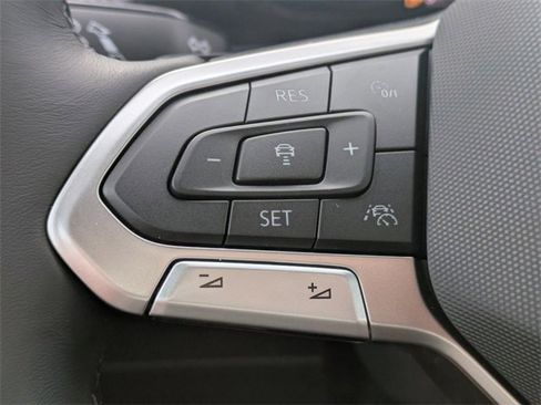 New 2026 Volkswagen Atlas Cross Sport SEL R-Line image 30