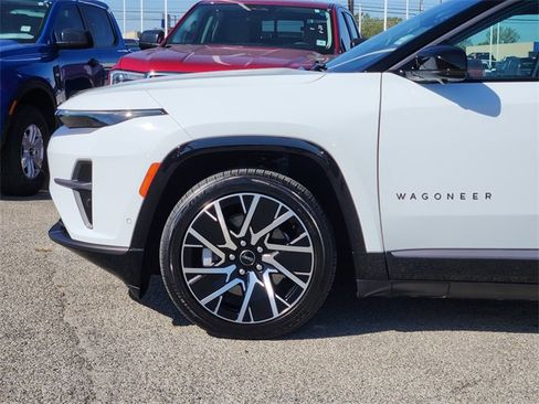 Used 2025 Jeep Wagoneer S Limited image 9