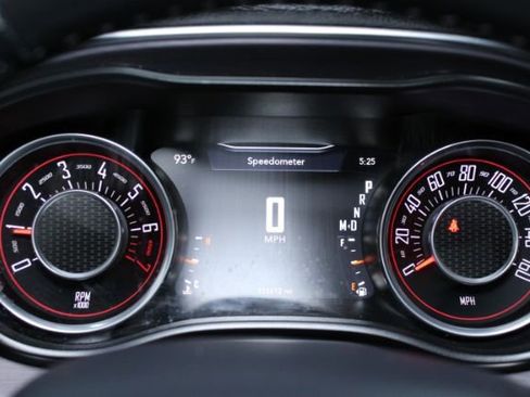 Used 2016 Dodge Challenger SXT image 20