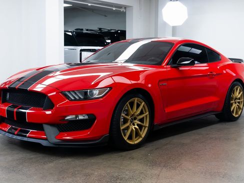 Used 2017 Ford Mustang Shelby GT350 image 3